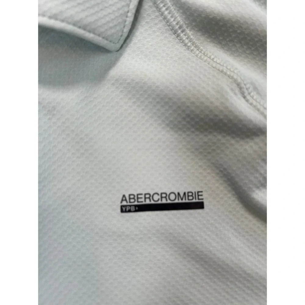 Abercrombie & Fitch good clean